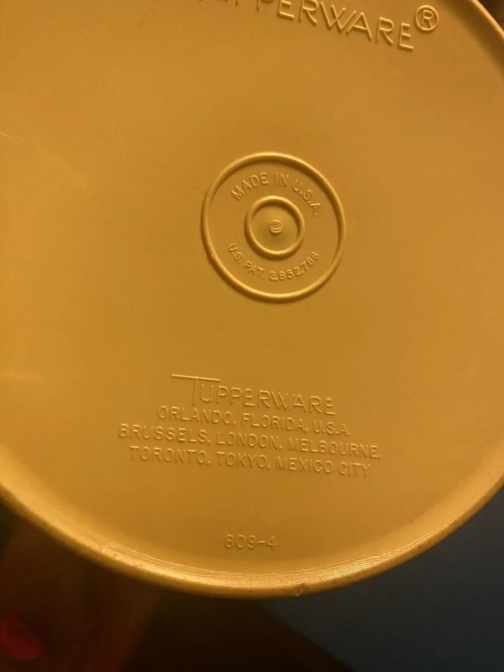 Tupperware Harvest Canister 809-4 With Lid Vintage